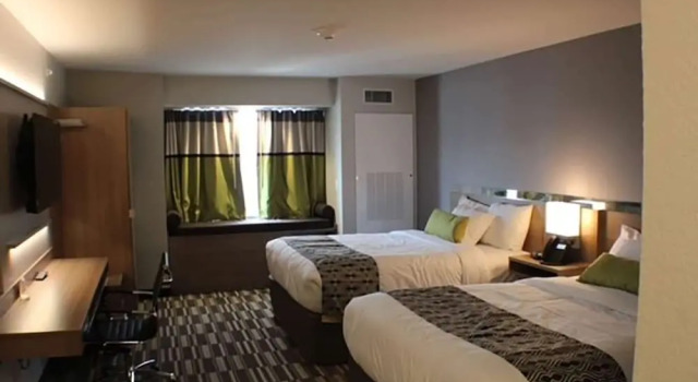 Четырёхместный номер Standard Microtel Inn & Suites by Wyndham Liberty/NE Kansas City Area