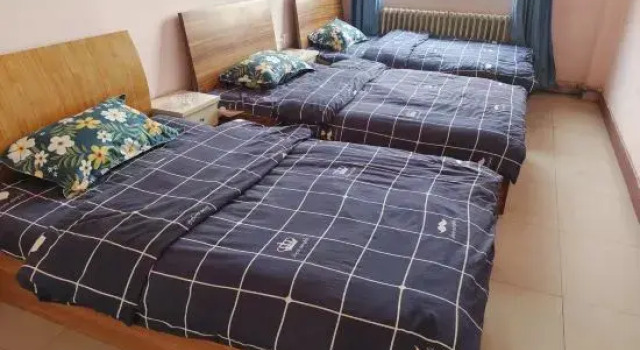 Luntai Yisheng Hostel, Boek Hostel Luntai Xinjiang