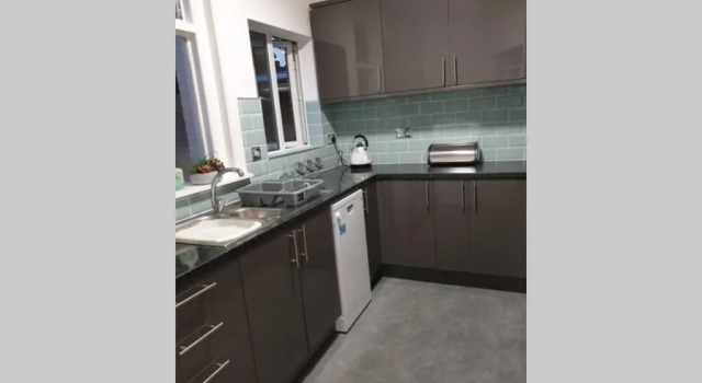 Beautiful spacious flat with garden