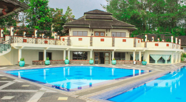 Parkside Nuansa Maninjau Resort, Rezerwuj Ośrodek wypoczynkowy Hotele 3-gwiazdkowe w Maninjau, 3*