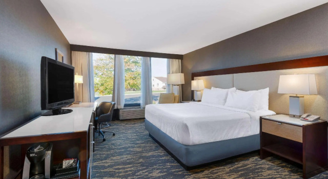 Двухместный номер Standard Wyndham Lancaster Resort and Convention Center
