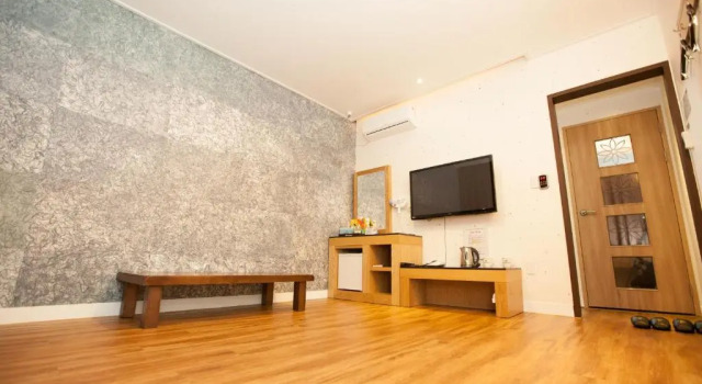 Двухместный номер Standard Pungnam Tourist Hotel
