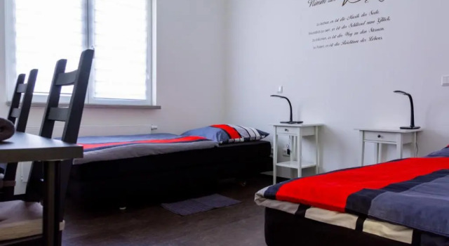 Zimmervermietung Dietzenbach, Забронировать Отель Дитценбах земля Гессен