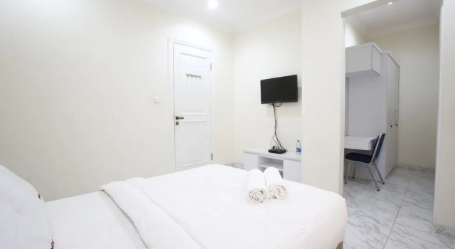 红多兹@庞多克印达2号酒店(RedDoorz @ Pondok Indah 2), Book Hotel Jakarta Jakarta Province