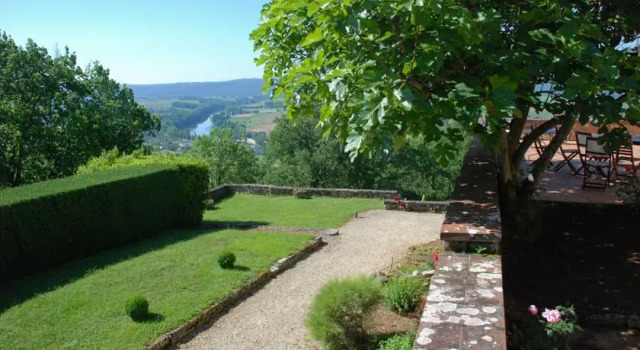 Chateau Calvayrac, Réserver Hôtel Crayssac Lot Valley