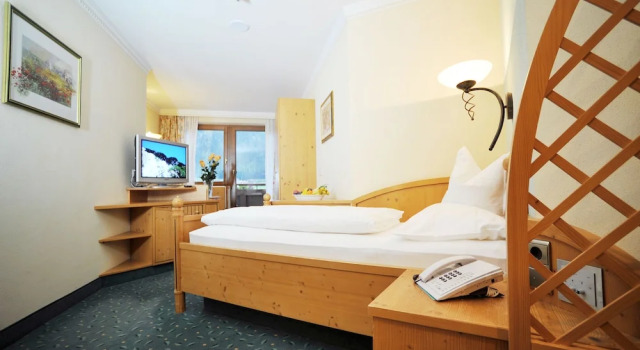 Одноместный номер Standard с балконом и с красивым видом из окна Thermal-Badhotel Kirchler