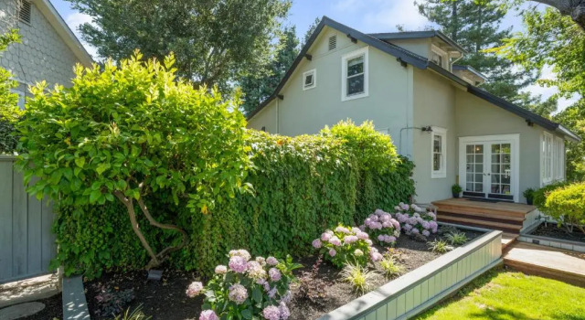 Коттедж The Oxbow House - Designer 3BD/2BA Home