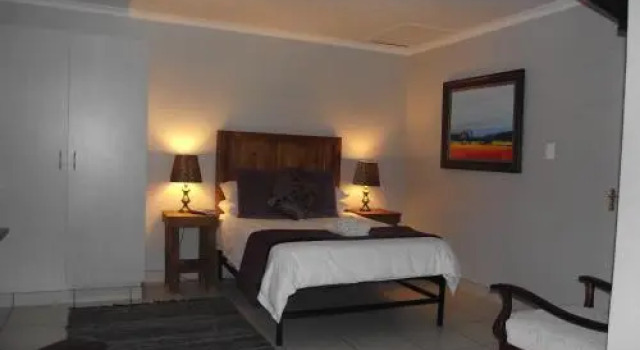 De Nachtuilen Guesthouse, Забронировать Отель Отели Апингтон с бассейном, рядом с Kalahari Mall, Бассейн