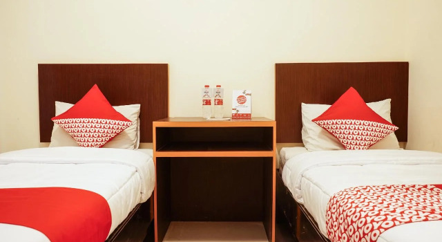 Namira Hotel Syariah by OYO Rooms, Rezerwuj Hotel Sleman Yogyakarta Province