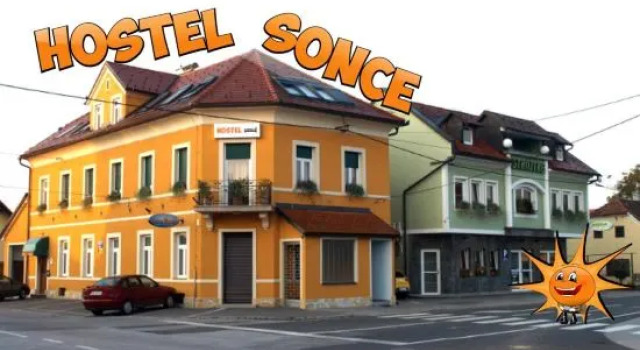 Hostel Sonce, Book Hostel / Vandrerhjem Hoteller i Ptuj med parkering, Parkering