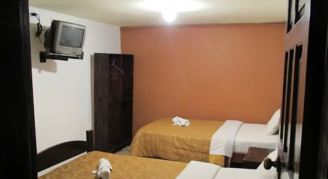 La Esquina Del Quijote, Varaa Hotelli Baños Tungurahua