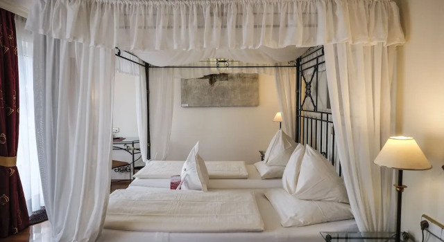 Люкс с балконом Hotel Rosenvilla