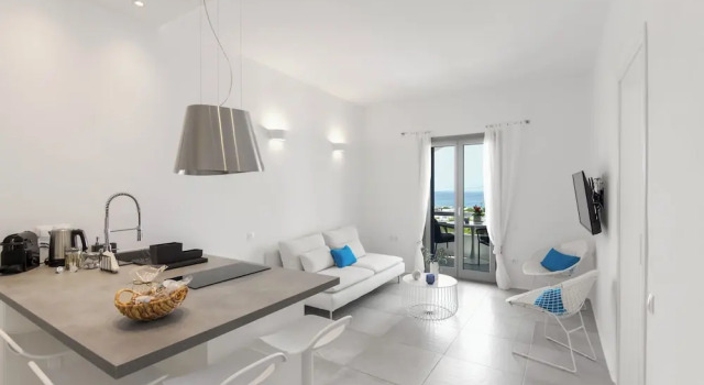 Апартаменты Deluxe Alexander Suites