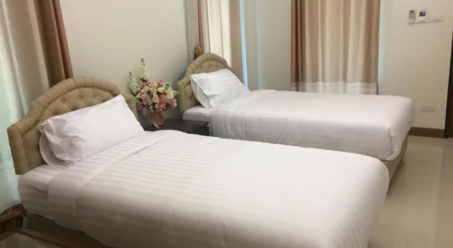 Sombat Resort