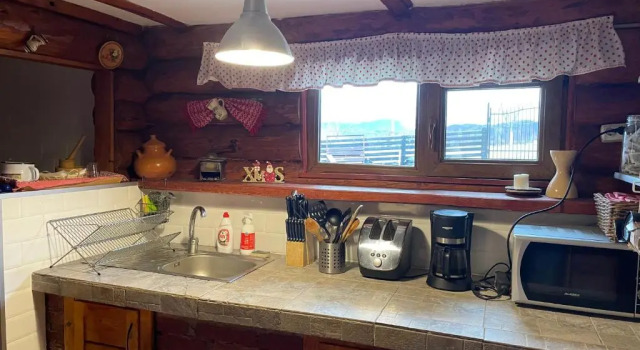 Шале 3 Bed Chalet Sleeps 8 -Fireplace & Enclosed Garden