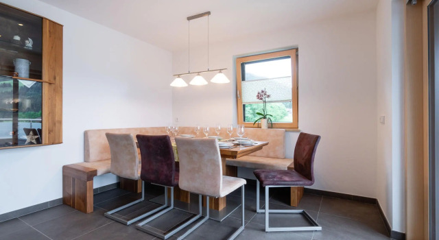 Luxurious Holiday home in Mittersill with Terrace, Rezerwuj Hotel Hotele w Salzburg z parkingiem, Parking