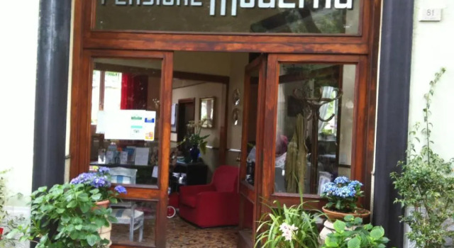 Hotel Pensione Moderna, Book Hotel Bonassola Cinque Terre