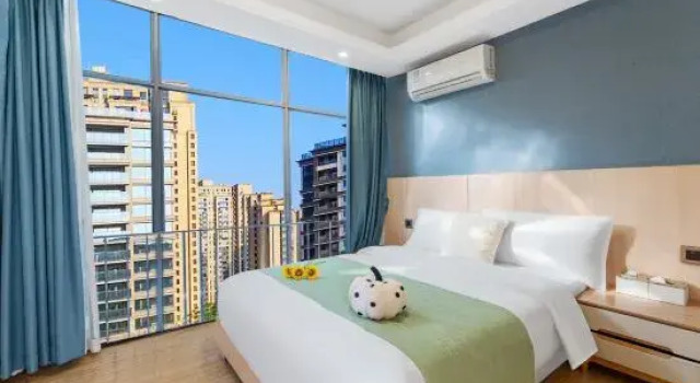 Люкс Deluxe Manxin Boutique Apartment Hotel (Foshan Dali Center)