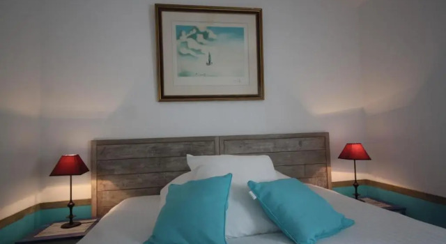 Семейный номер Standard Logis Hôtel Restaurant Le Domaine de lEau Vive
