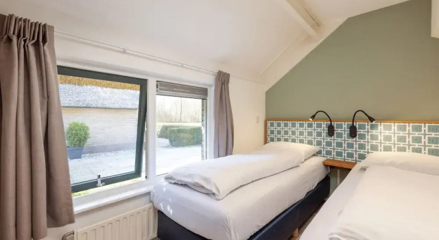 Bungalow in Veluwe Nature Park Retreat, Rezerwuj Hotel Hotele w Veluwe z parkingiem, Parking