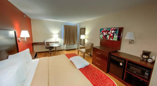 Holiday Inn Express Henderson, Забронировать Отель Хендерсон Северная Каролина