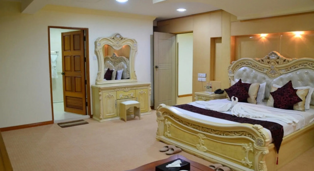 Семейный люкс с 2 комнатами Myat Nan Yone Hotel