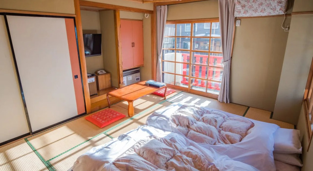 Elizabeth, Boek Hotel Nozawaonsen 