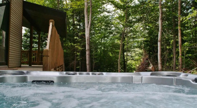 Chalets Alpins - 40 Chemin des Skieurs (Unité A), Prenota Chalet Hotel a Québec con parcheggio, Parcheggio