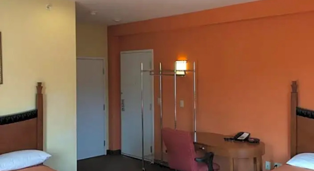Четырёхместный номер Standard Budget Inn Williamsport