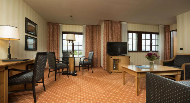 Трёхместный полулюкс Maritim Hotel Dresden