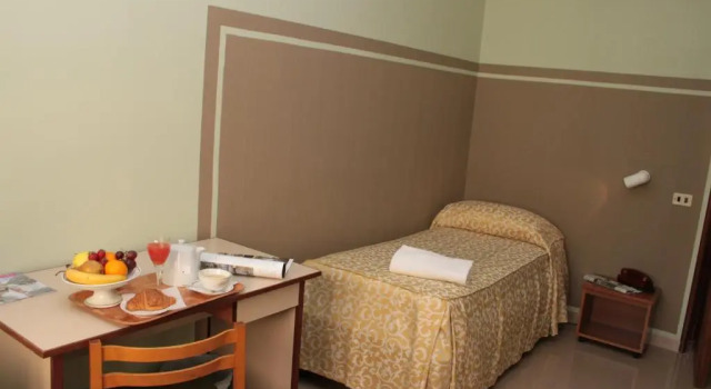Standard Einzel Zimmer Hotel Plaza