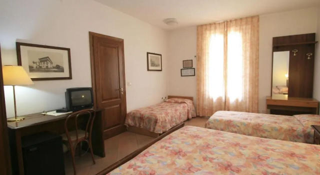 Четырёхместный номер Standard Villa Nencini