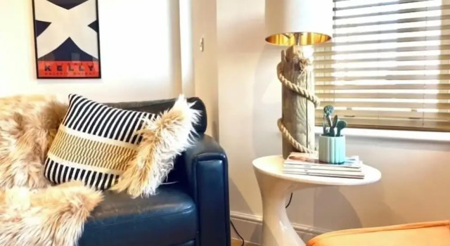 Апартаменты Luxury Stunning 2 Bed Apartment on the beach by Urban Roost