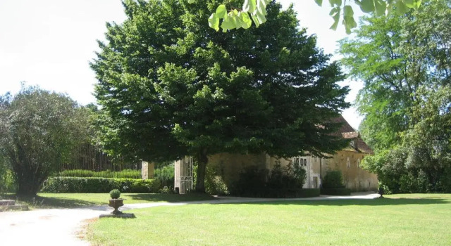 Номер Standard Les Chambres dHôtes du Château de Saint-Georges