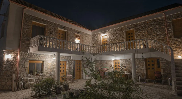 Militiko, Book Bed and Breakfast Himarë Vlorë County