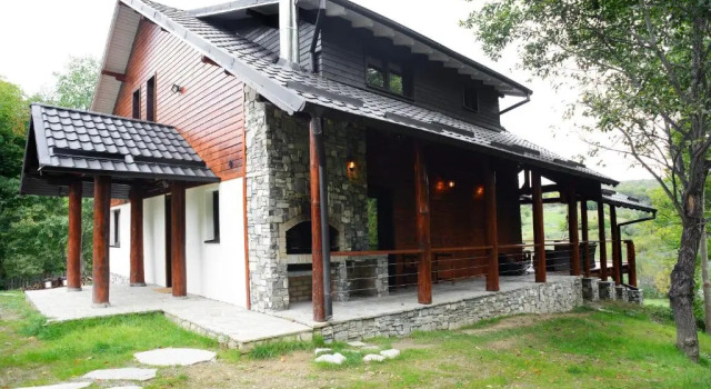 Cabana SubBAI, Забронировать Дом для отпуска Коттеджи Прахова, Коттедж