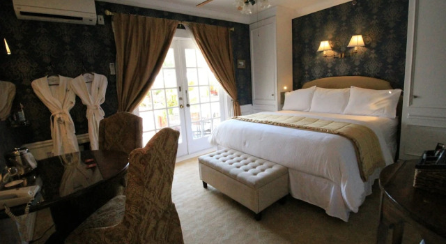 Номер Standard с балконом и с видом на бассейн The Riverview Hotel - New Smyrna Beach