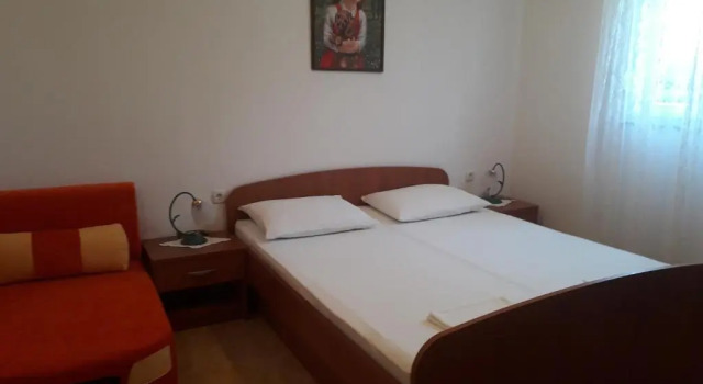 Apartmani Roza Lopar, Prenota Hotel Hotel a Isole Quarnerine con parcheggio, Parcheggio