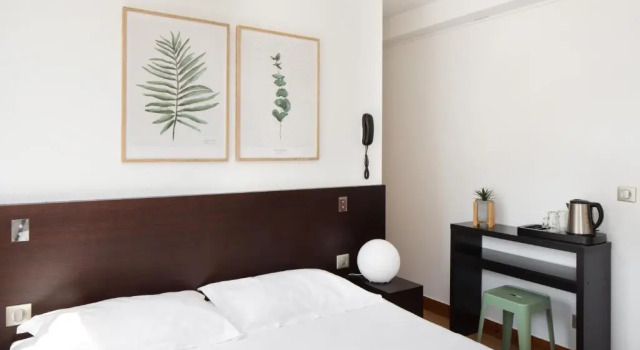 Двухместный номер Superior Le Village Montmartre