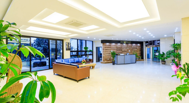 Jeju M Resort, Забронировать Курортный отель Отели Согвипхо с парковкой, Парковка