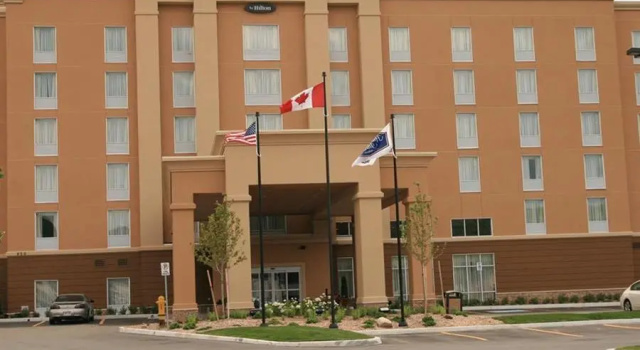 Четырёхместный номер Standard Hampton Inn by Hilton North Bay