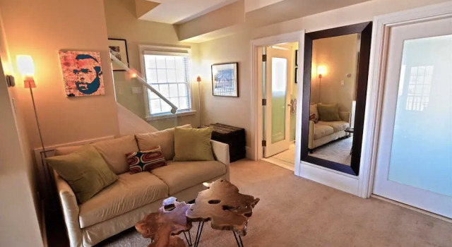 Blocks To America's Favorite Beach! 3 Bedroom Condo