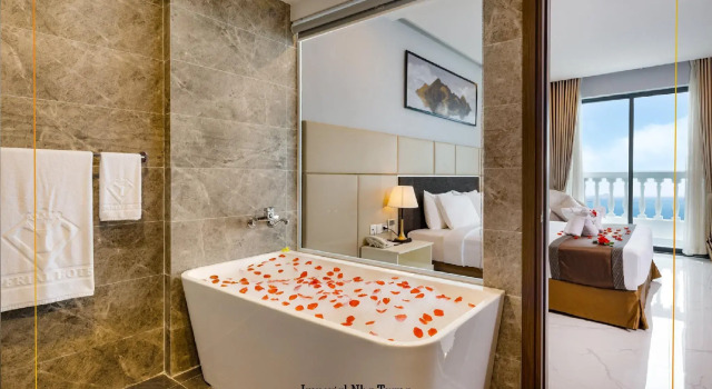 Номер Deluxe с балконом и с видом на город Imperial Nha Trang
