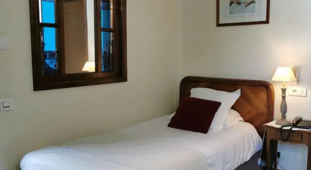 Номер Standard Hôtel Littéraire Stendhal et Spa
