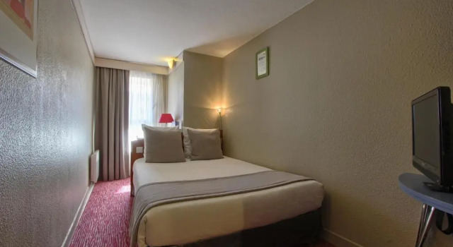 Одноместный номер Comfort Timhotel Nation