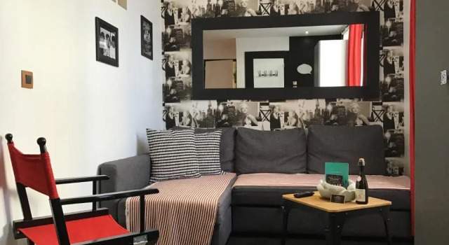 Апартаменты Appartement Cinéma vidéo-projecteur et garage