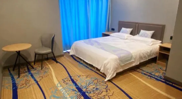 Люкс Business Lightly live • Yuexiang Hotel (Fengcheng Government Store)