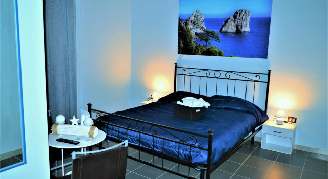 Номер Standard с видом на горы Napoli Station B&B
