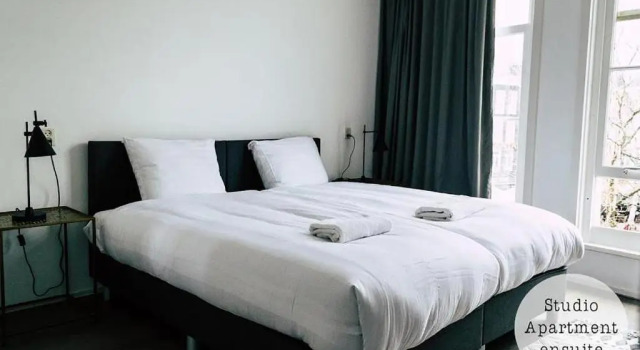 Студия Rembrandt Square Hotel