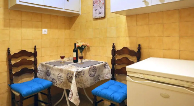 Aristotle's studio apartment